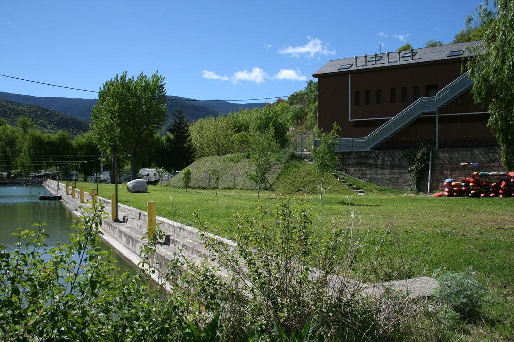 Alberg Escola de Piragüisme de Sort Exterior foto